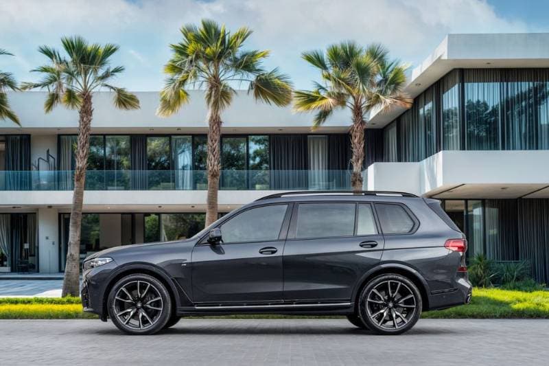 2022 BMW X7 thumbnail 2