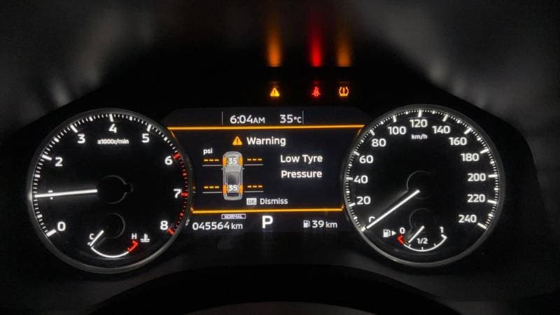 2025 Mitsubishi Outlander thumbnail 8