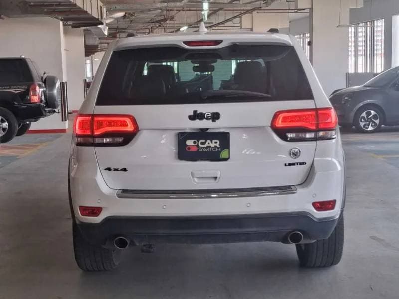 2018 Jeep Grand Cherokee thumbnail 6