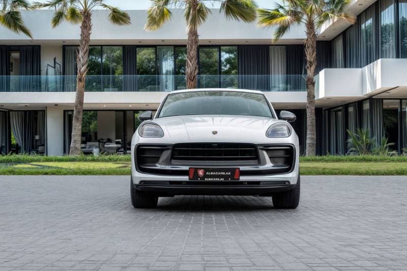 2022 Porsche Macan thumbnail 4