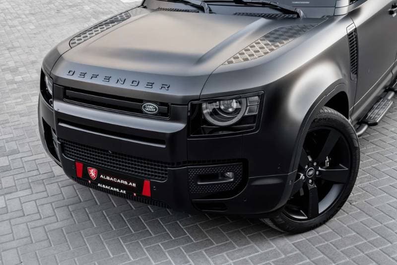2025 Land Rover Defender thumbnail 7