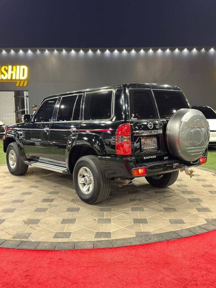 2020 Nissan Patrol Safari thumbnail 4