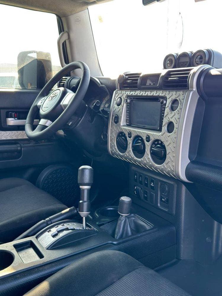 2009 Toyota FJ Cruiser thumbnail 6
