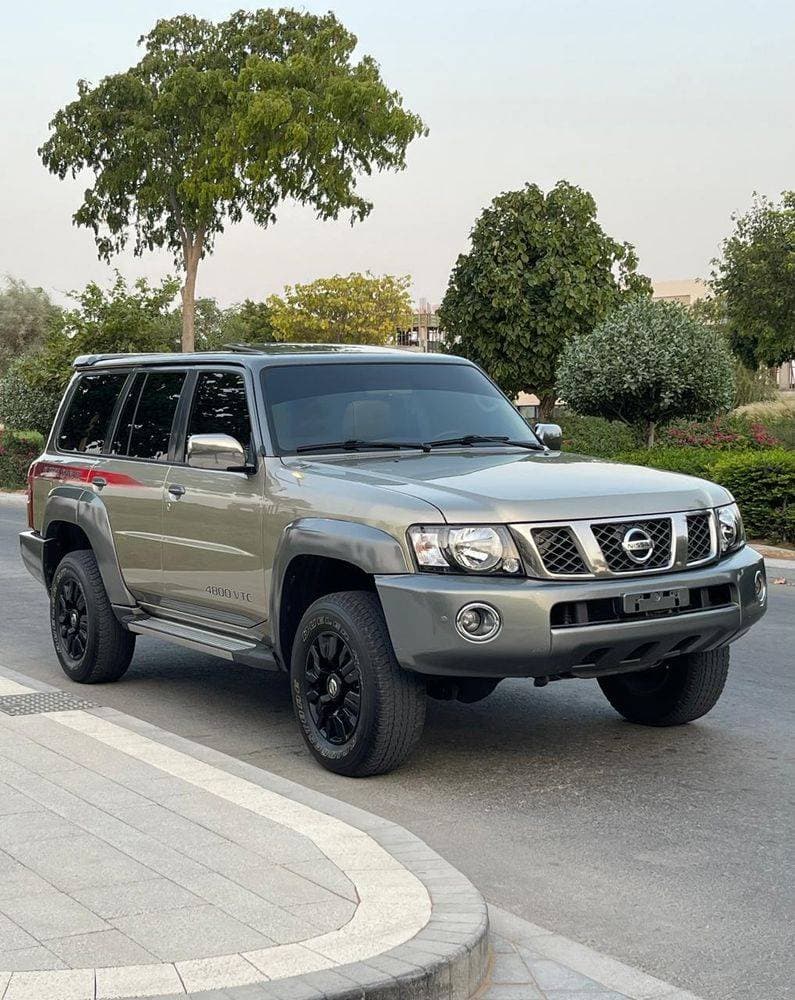 2017 Nissan Patrol Safari thumbnail 2