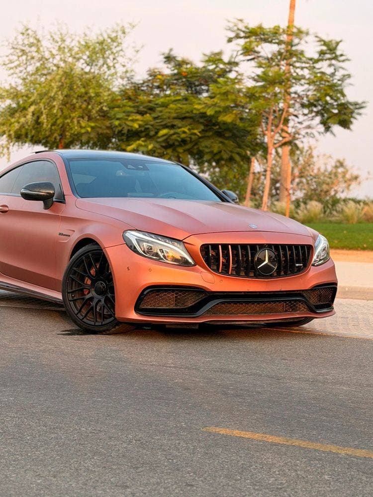 2016 Mercedes-Benz C-Class thumbnail 2