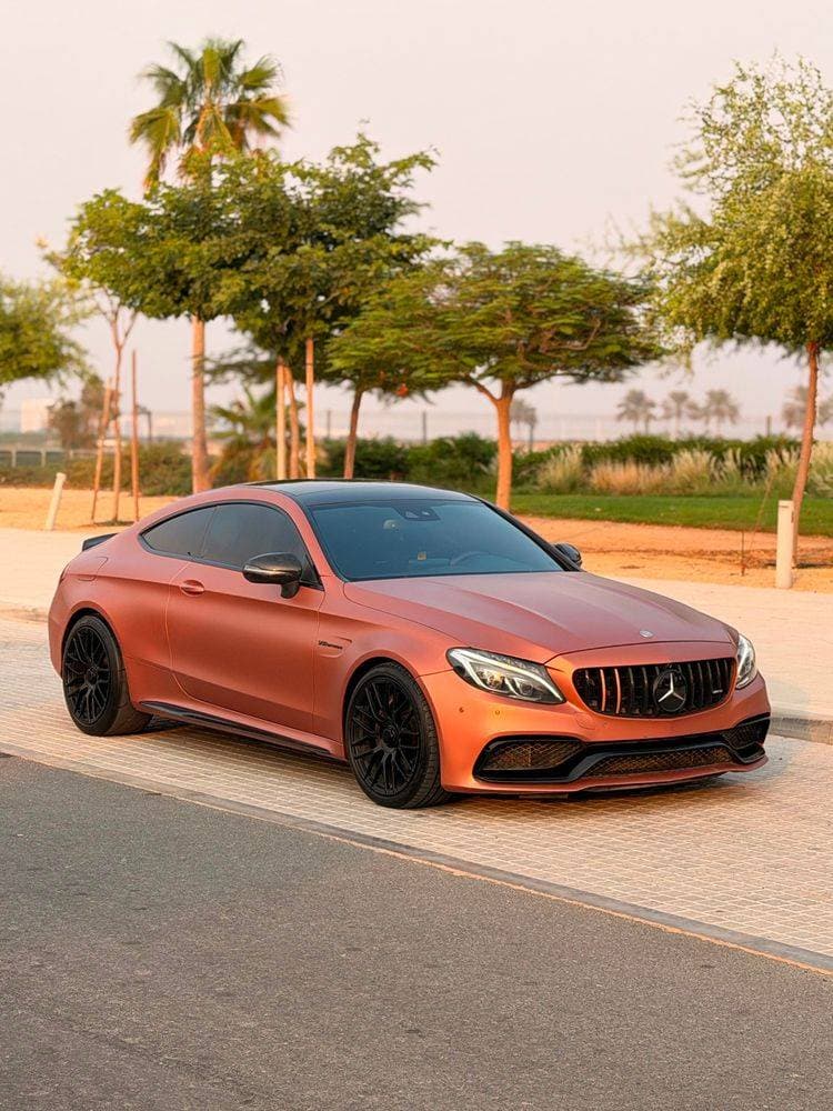2016 Mercedes-Benz C-Class thumbnail 3