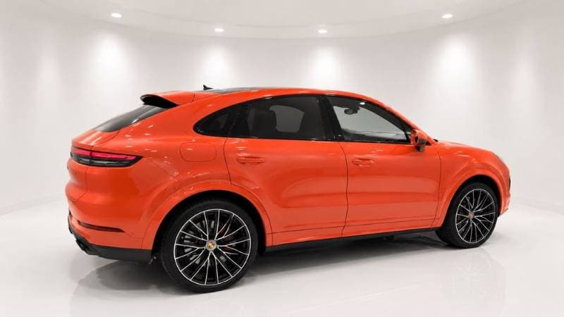 2020 Porsche Cayenne Coupe thumbnail 4