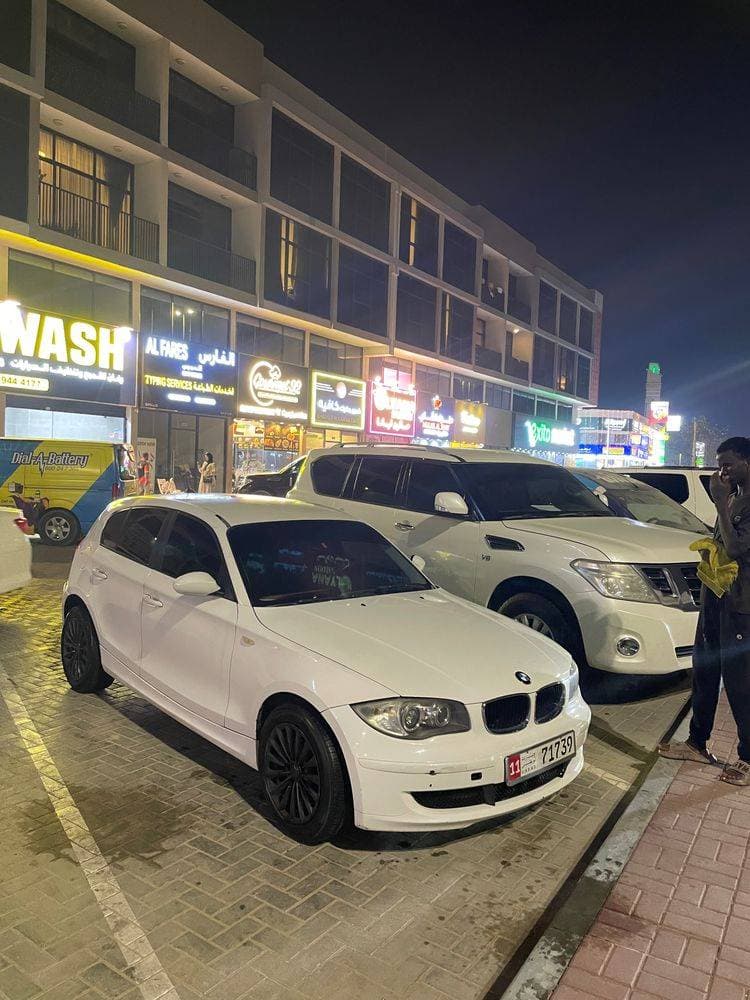 2009 BMW 1 Series Hatchback thumbnail 3