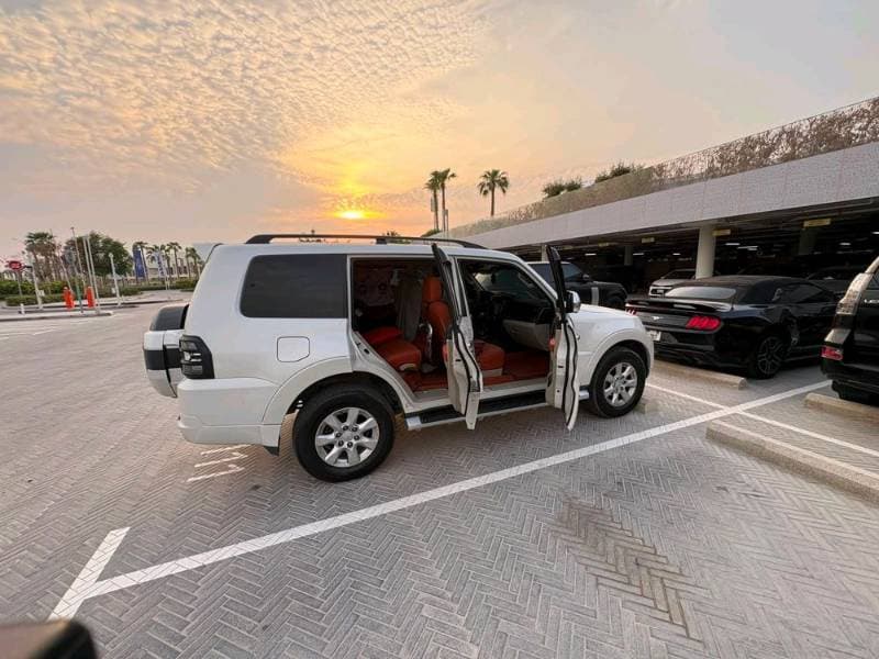 2017 Mitsubishi Pajero