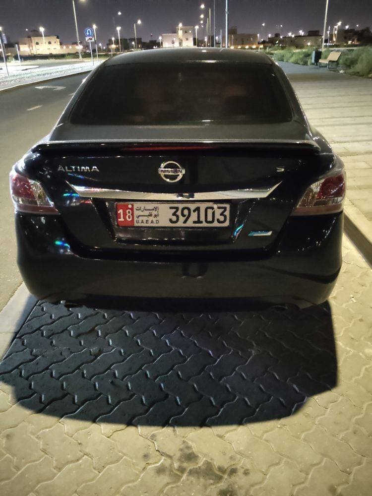 2014 Nissan Altima thumbnail 3