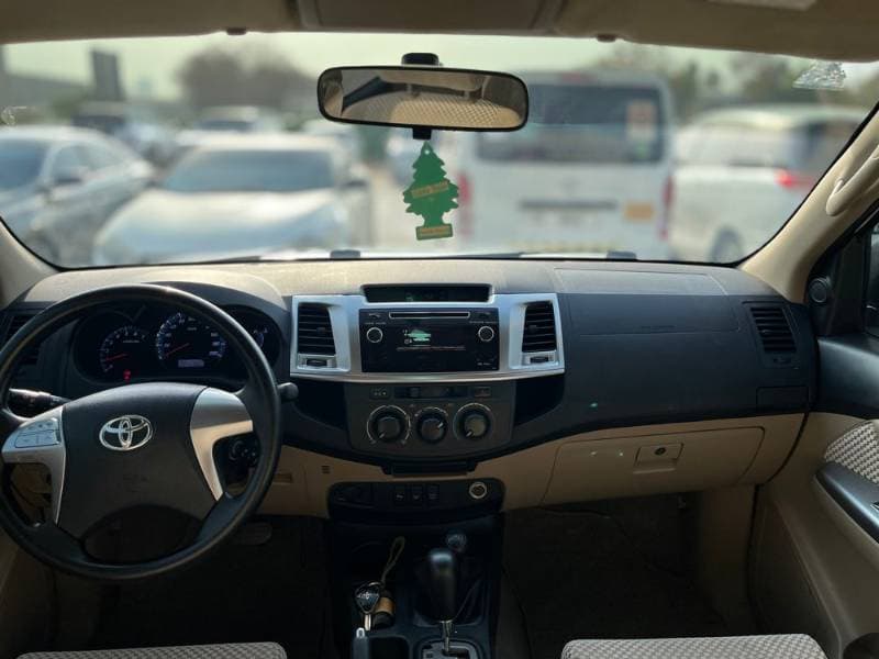 2015 Toyota Fortuner thumbnail 5
