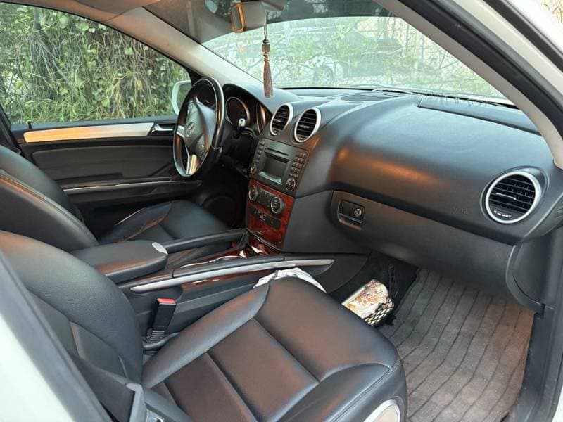 2009 Mercedes-Benz M-Class thumbnail 5