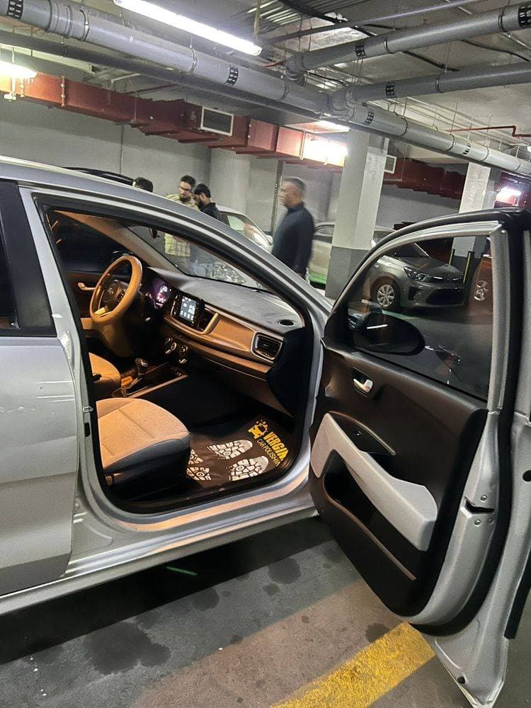 2020 Kia Rio thumbnail 5