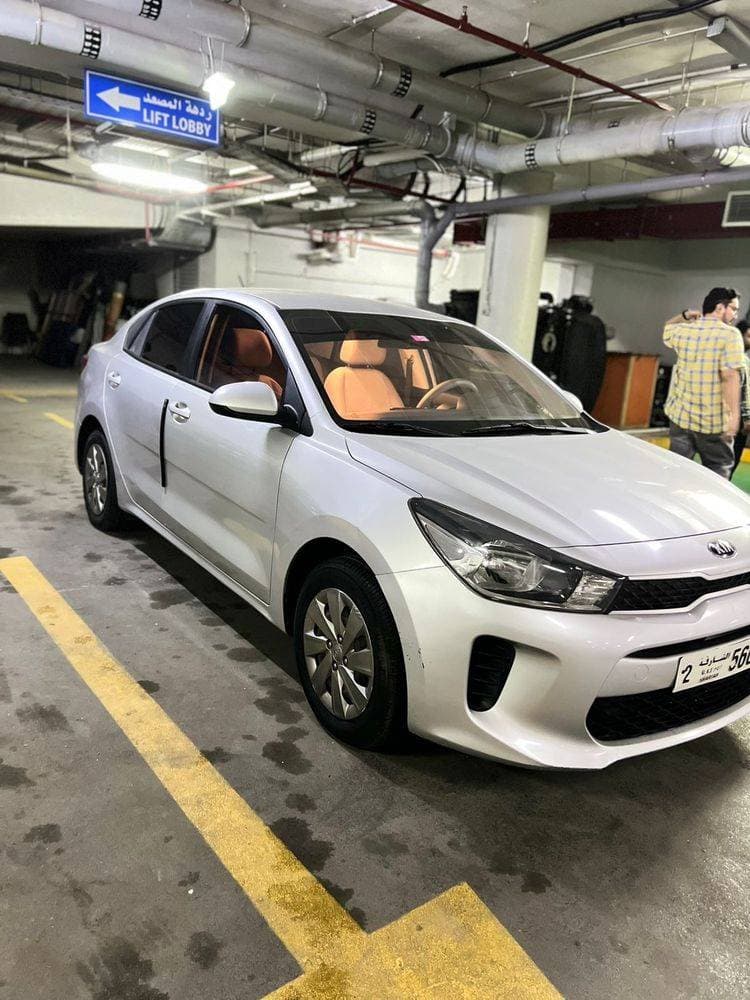 2020 Kia Rio thumbnail 3