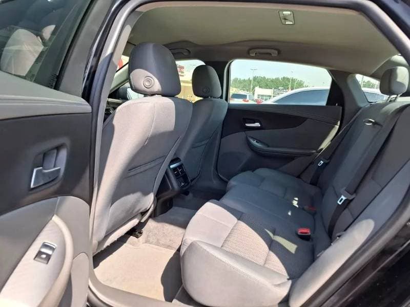 2016 Chevrolet Impala thumbnail 3