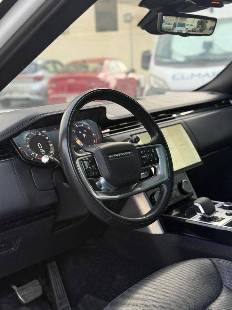 2023 Land Rover Range Rover thumbnail 5