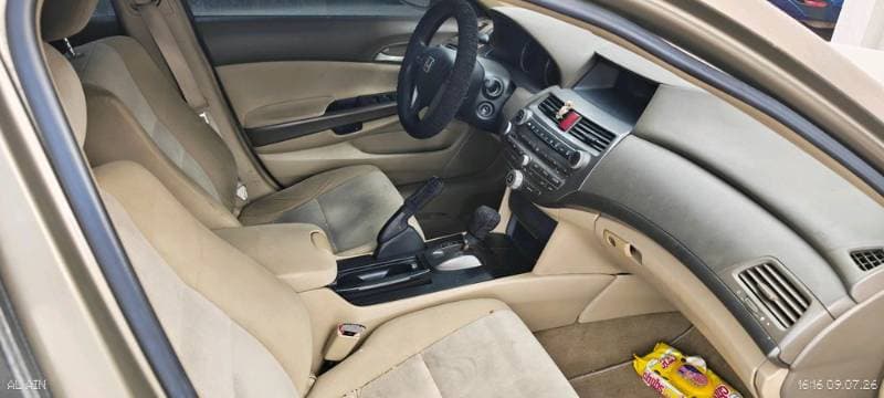 2010 Honda Accord thumbnail 3