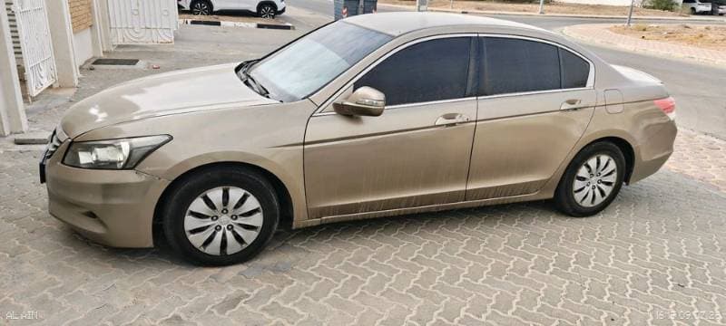 2010 Honda Accord thumbnail 2