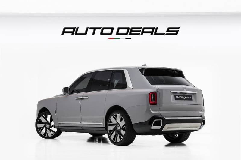 2025 Rolls Royce Cullinan thumbnail 4
