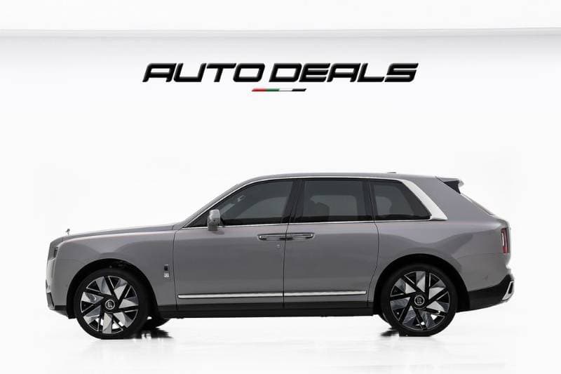 2025 Rolls Royce Cullinan thumbnail 3