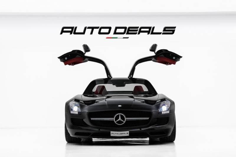 2012 Mercedes-Benz SLS AMG thumbnail 5