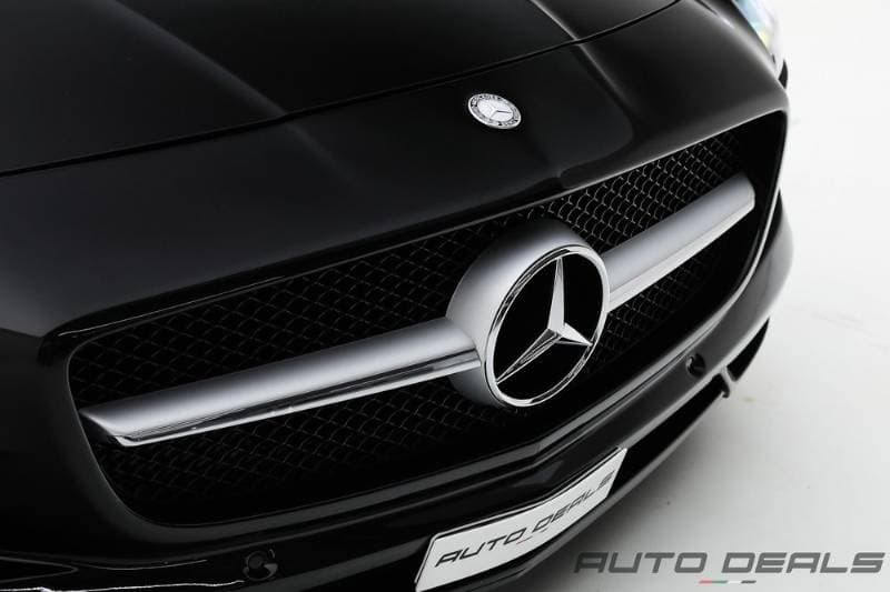 2012 Mercedes-Benz SLS AMG thumbnail 7