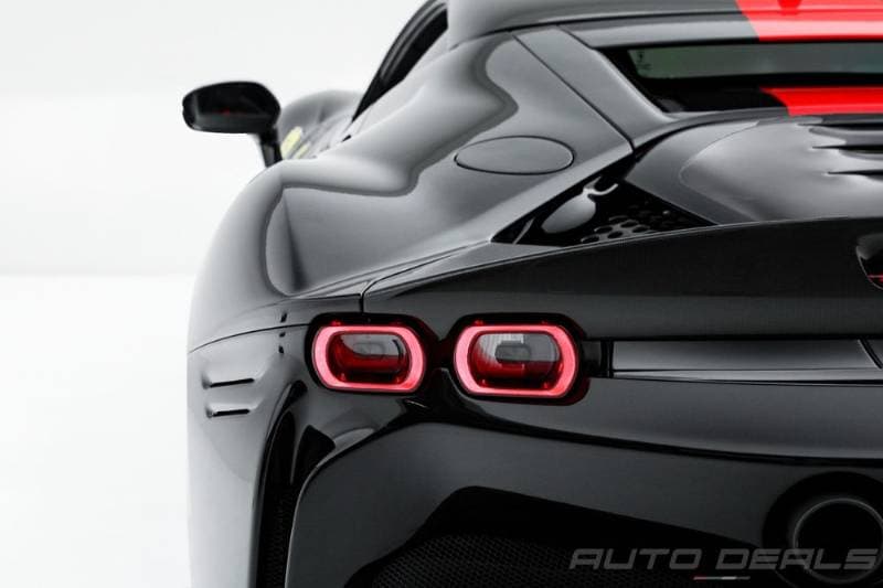 2021 Ferrari SF90 Stradale thumbnail 8