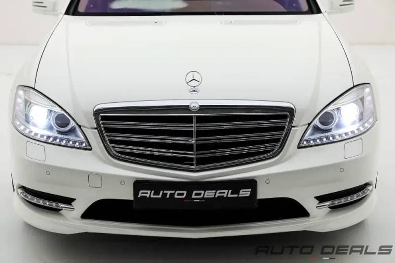 2011 Mercedes-Benz S-Class thumbnail 6