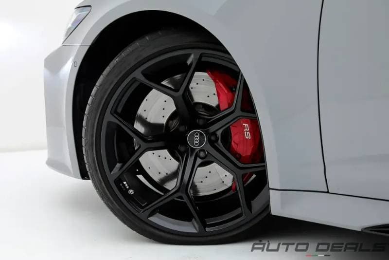 2021 Audi RS6 Avant thumbnail 8