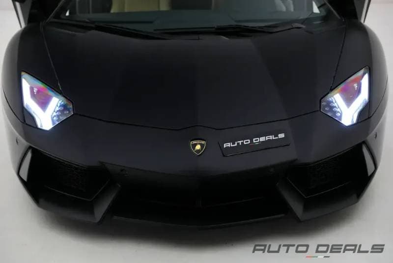 2014 Lamborghini Aventador thumbnail 5