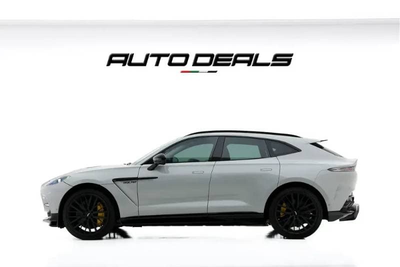 2024 Aston Martin DBX thumbnail 3