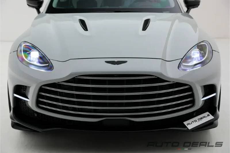 2024 Aston Martin DBX thumbnail 6