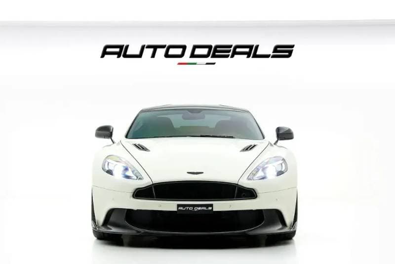 2018 Aston Martin Vanquish thumbnail 2