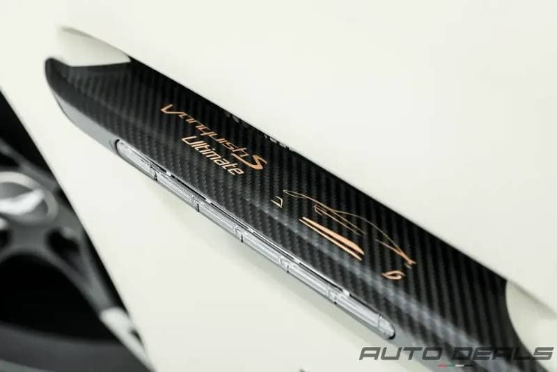 2018 Aston Martin Vanquish thumbnail 8