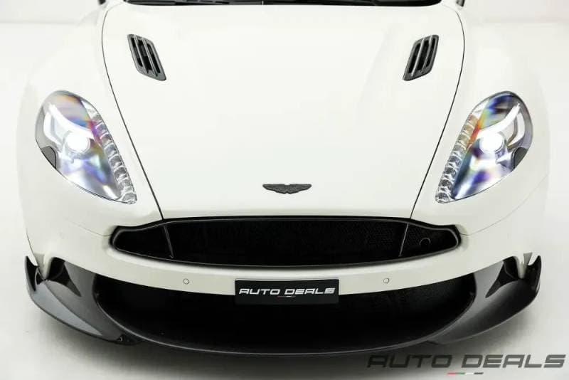 2018 Aston Martin Vanquish thumbnail 6