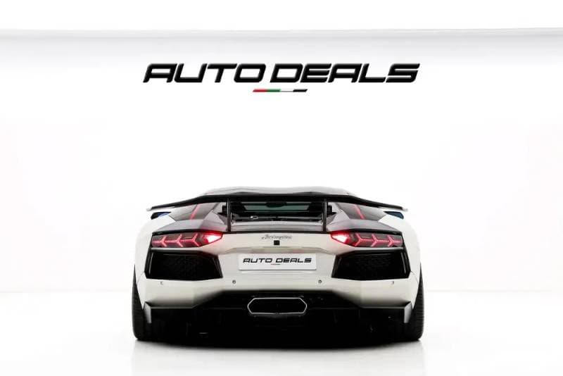 2016 Lamborghini Aventador thumbnail 5
