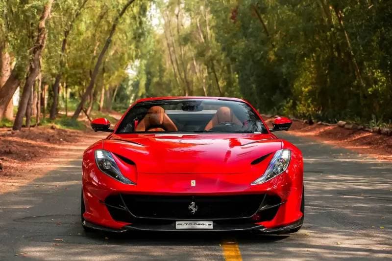 2020 Ferrari 812 Superfast thumbnail 2