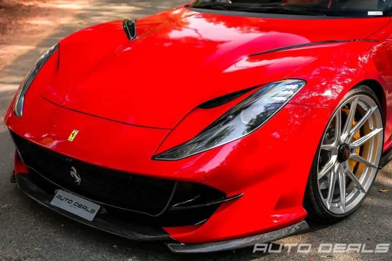 2020 Ferrari 812 Superfast thumbnail 7