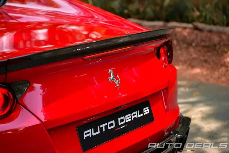 2020 Ferrari 812 Superfast thumbnail 8