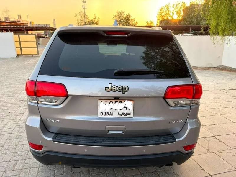 2018 Jeep Grand Cherokee thumbnail 4
