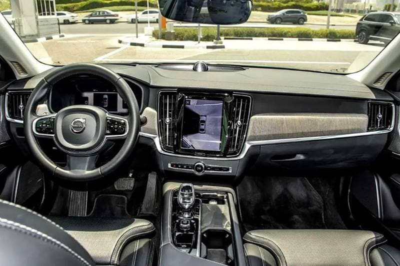 2024 Volvo S90 thumbnail 3