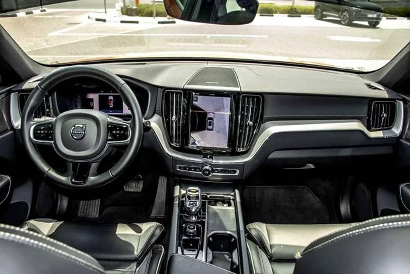 2024 Volvo XC60 thumbnail 3