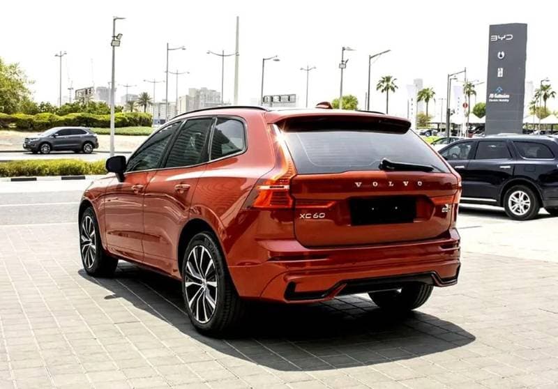 2024 Volvo XC60 thumbnail 5