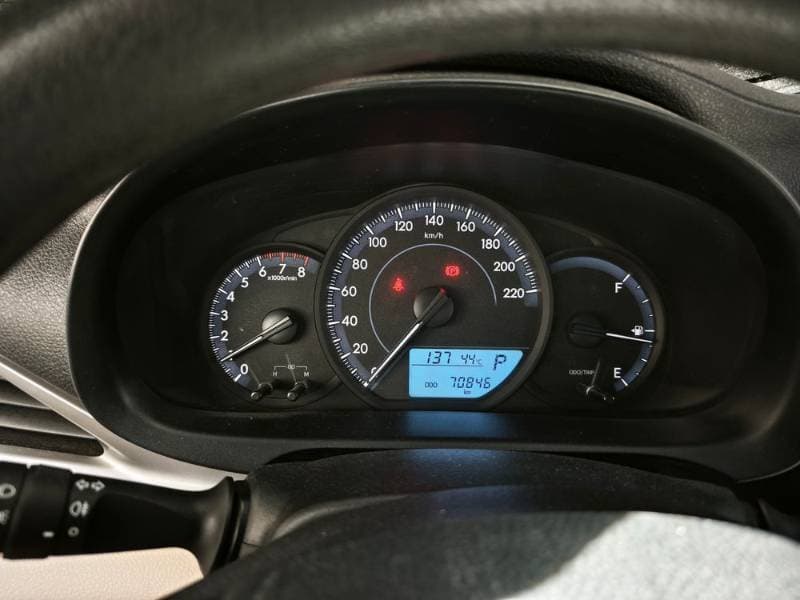 2018 Toyota Yaris thumbnail 4