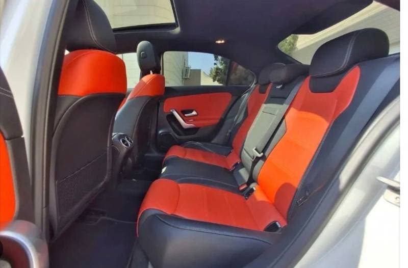 2025 Mercedes-Benz A250 thumbnail 3