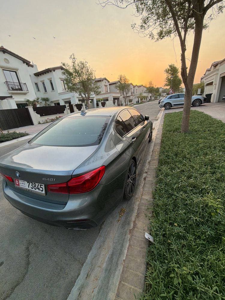 2017 BMW 5 Series Sedan thumbnail 4