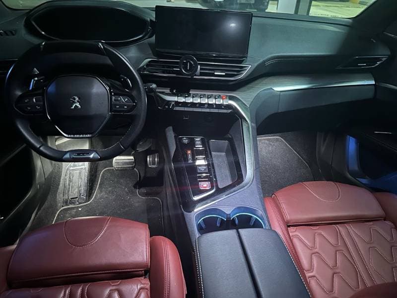2025 Peugeot 3008 thumbnail 4