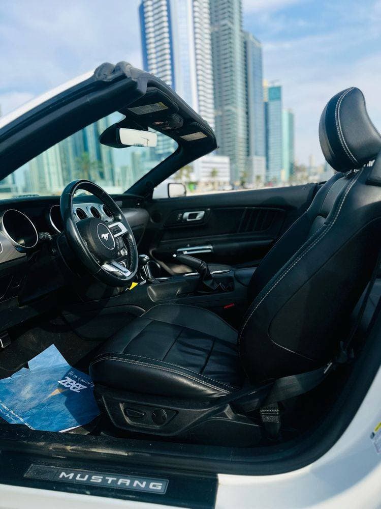 2021 Ford Mustang thumbnail 3