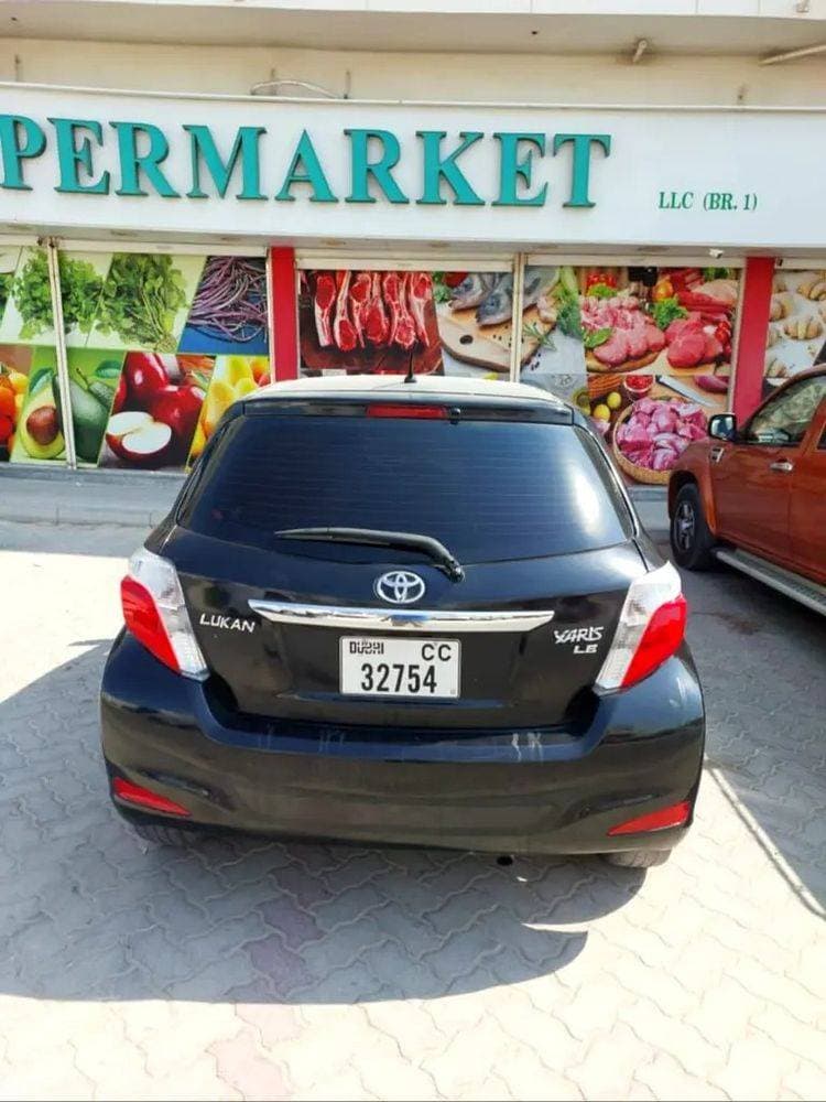 2013 Toyota Yaris Hatchback thumbnail 3