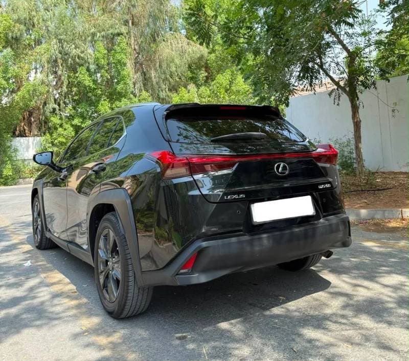 2020 Lexus UX 200 thumbnail 2
